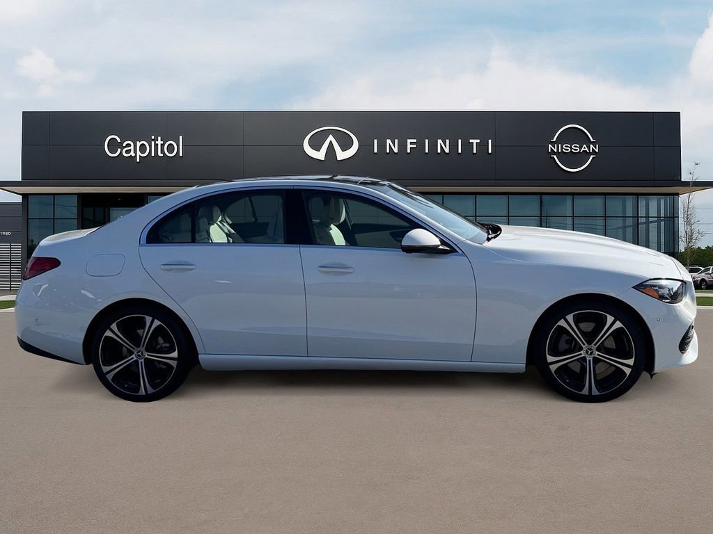 Used 2025 Mercedes-Benz C 300 Sedan image 4