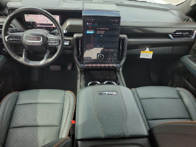Used 2025 GMC Yukon AT4 w/ AT4 Premium Package AWD/4WD image 16