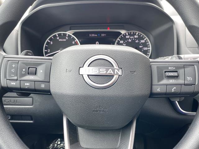 Used 2025 Nissan Rogue S image 7