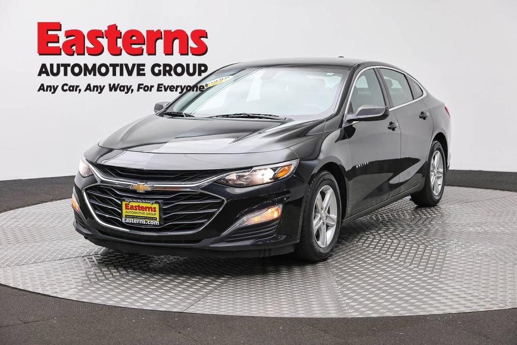 Used 2020 Chevrolet Malibu LS w/ LPO, Convenience Package 2 FWD image 1