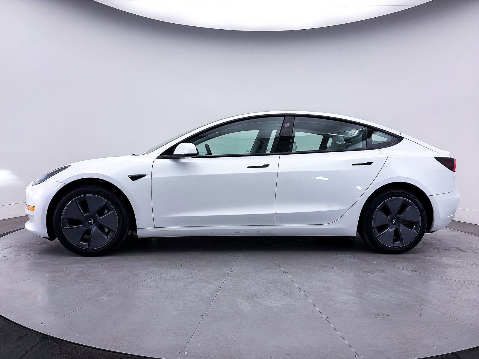 Used 2023 Tesla Model 3 Standard Range RWD image 30