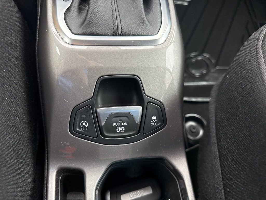 Used 2022 Jeep Renegade Latitude w/ Convenience Group image 20