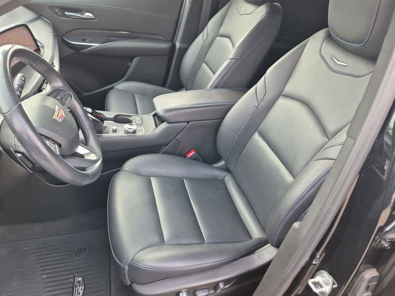 Used 2024 Cadillac XT4 Sport w/ Cold Weather Package AWD/4WD image 15