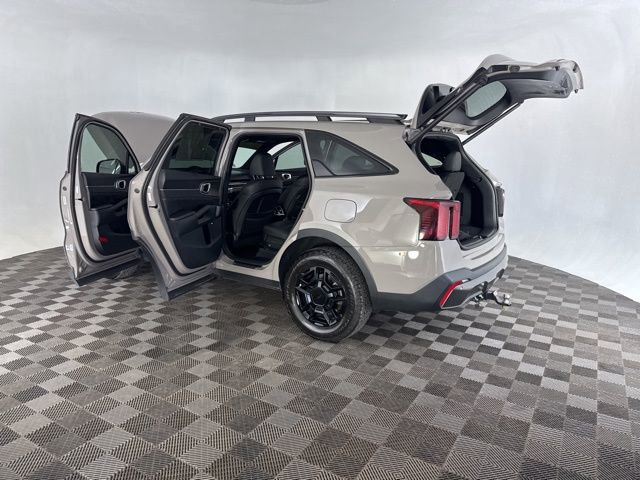 Certified 2025 Kia Sorento SX Prestige image 18