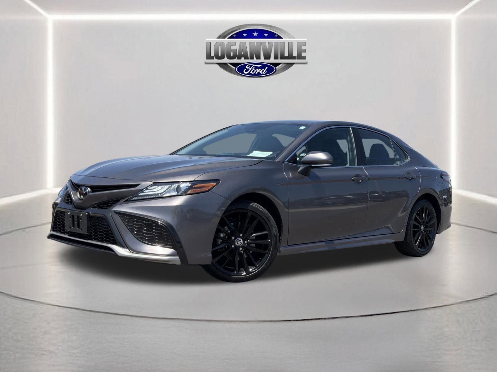 Used 2024 Toyota Camry XSE FWD image 1