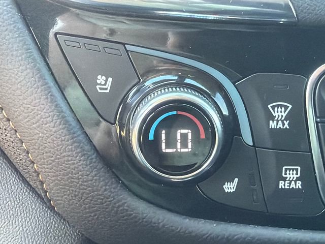 Used 2023 Chevrolet Equinox Premier image 32