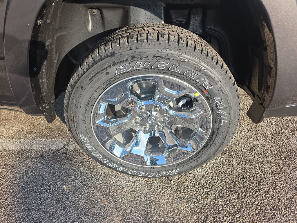 New 2026 RAM 1500 4x4 Crew Cab image 10