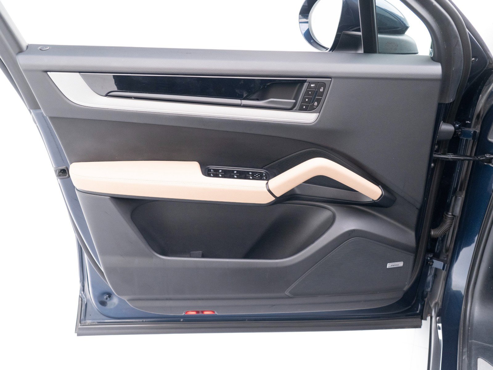 Certified 2024 Porsche Cayenne image 20