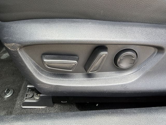 Certified 2025 Toyota Camry SE FWD image 25