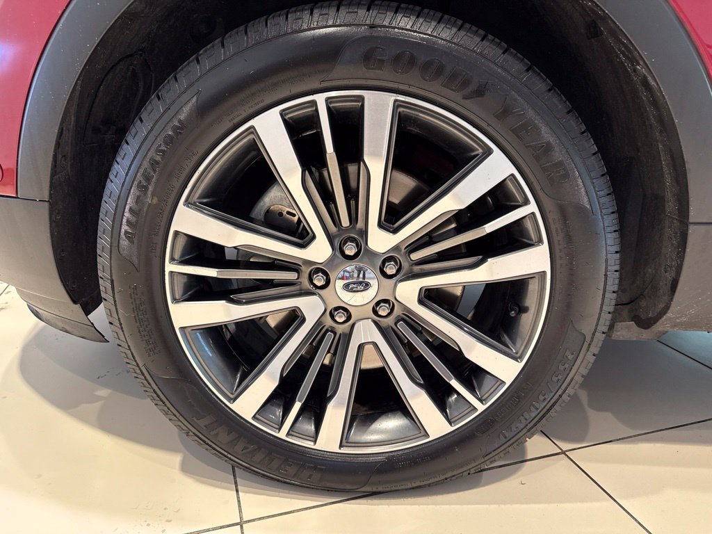 Used 2016 Ford Explorer Platinum AWD/4WD image 9