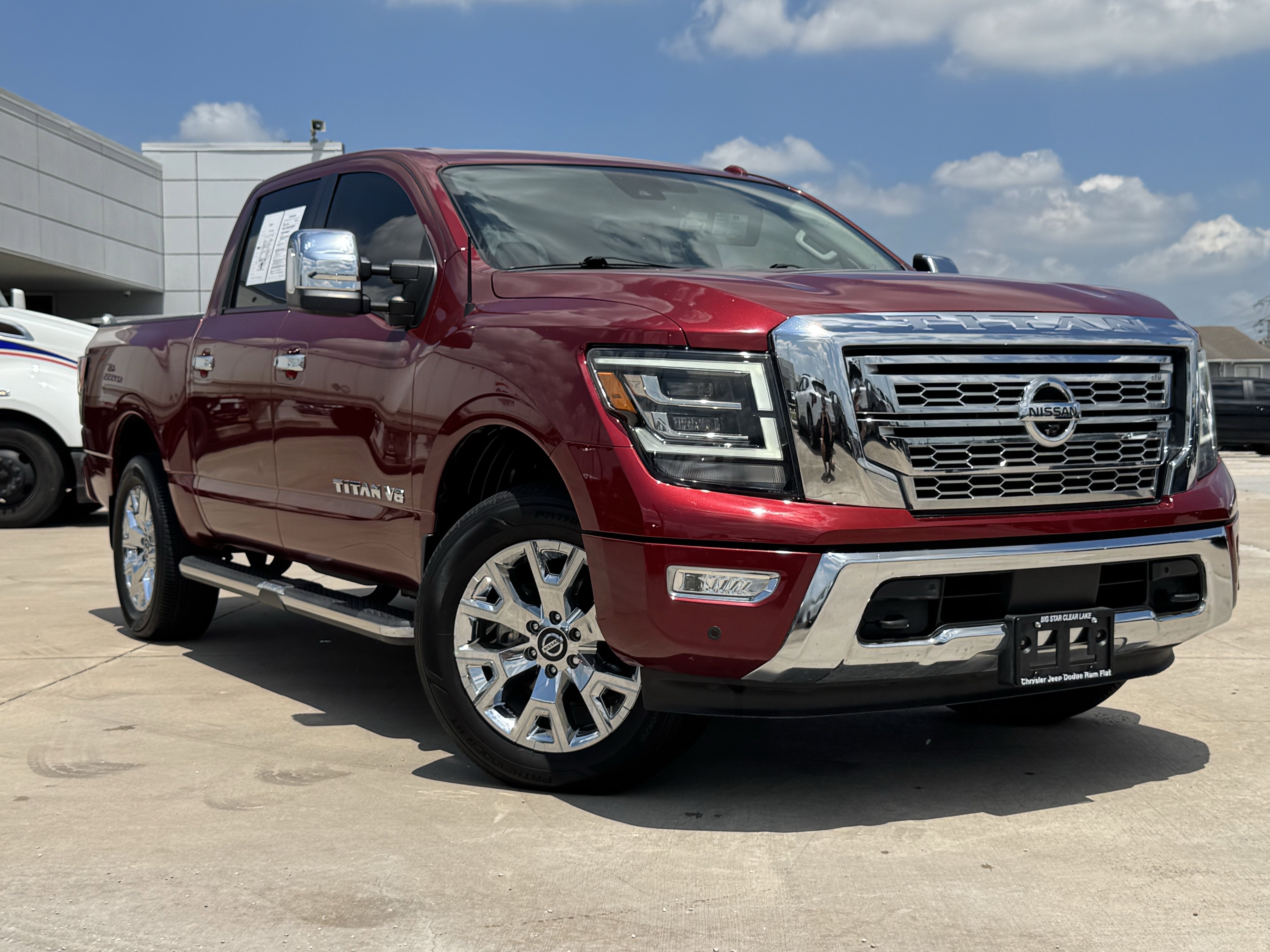 Used 2020 Nissan Titan SL w/ Moonroof Package AWD/4WD image 2