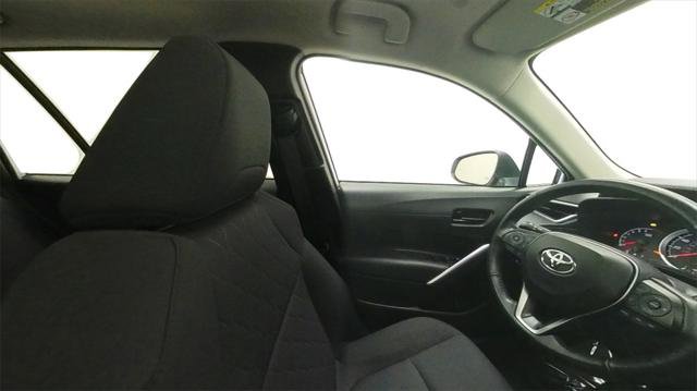 Certified 2022 Toyota Corolla Cross LE image 30