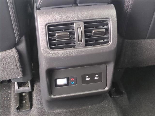 Used 2024 Nissan Rogue SL w/ SL Premium Package FWD image 19