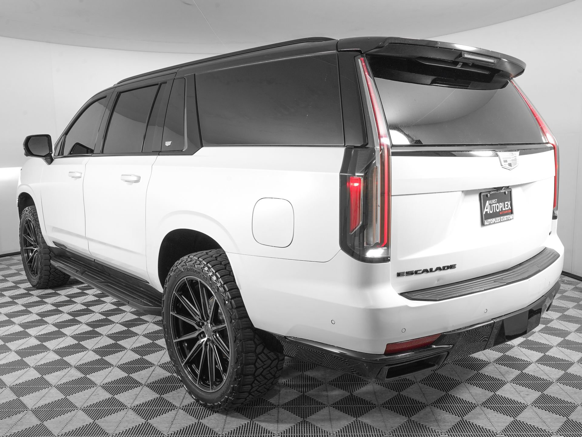 Used 2021 Cadillac Escalade ESV Sport Platinum AWD/4WD image 5