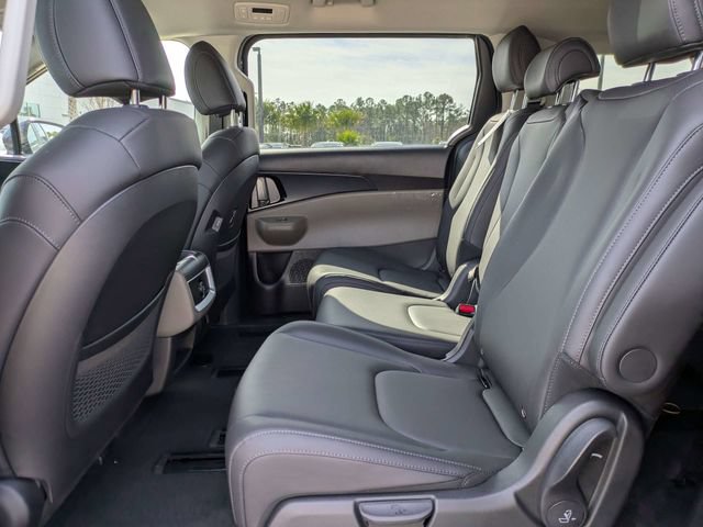 New 2026 Kia Carnival LXS FWD image 12