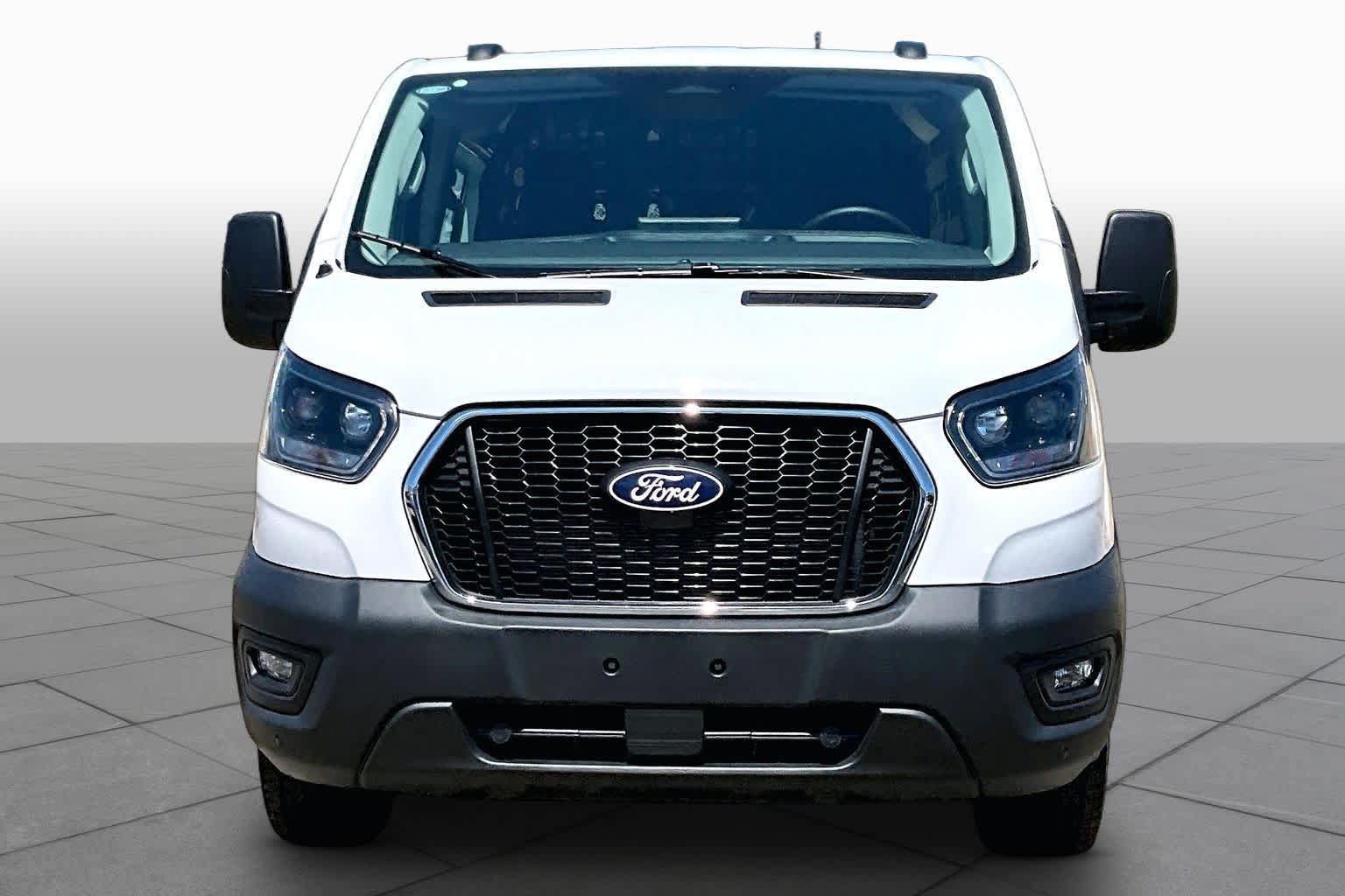 Used 2026 Ford Transit 250 Low Roof w/ Exterior Upgrade Package RWD image 4