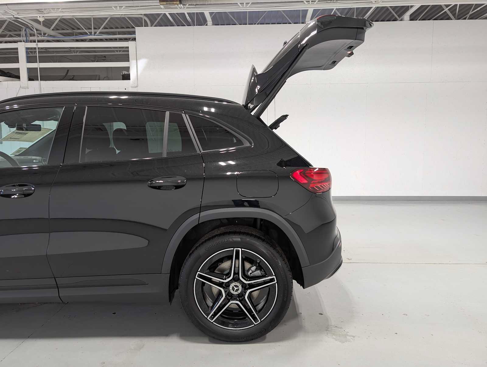 New 2026 Mercedes-Benz GLA 250 4MATIC image 9