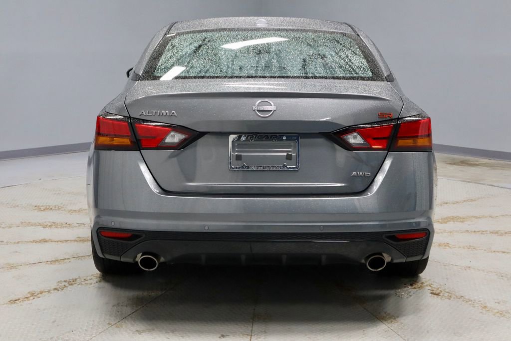 Used 2025 Nissan Altima 2.5 SR AWD/4WD image 9
