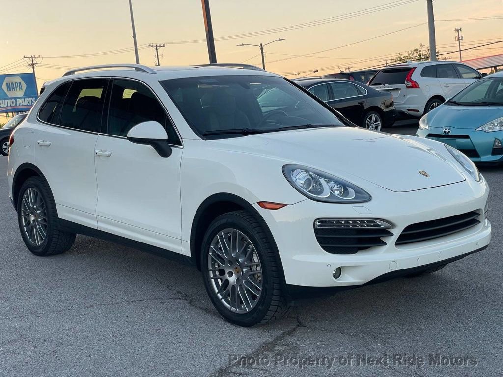 Used 2011 Porsche Cayenne S AWD/4WD image 4