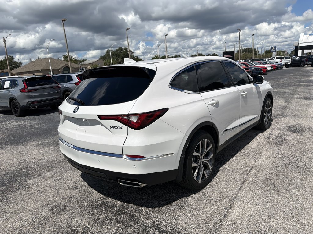 Used 2024 Acura MDX w/ Technology Package FWD image 4