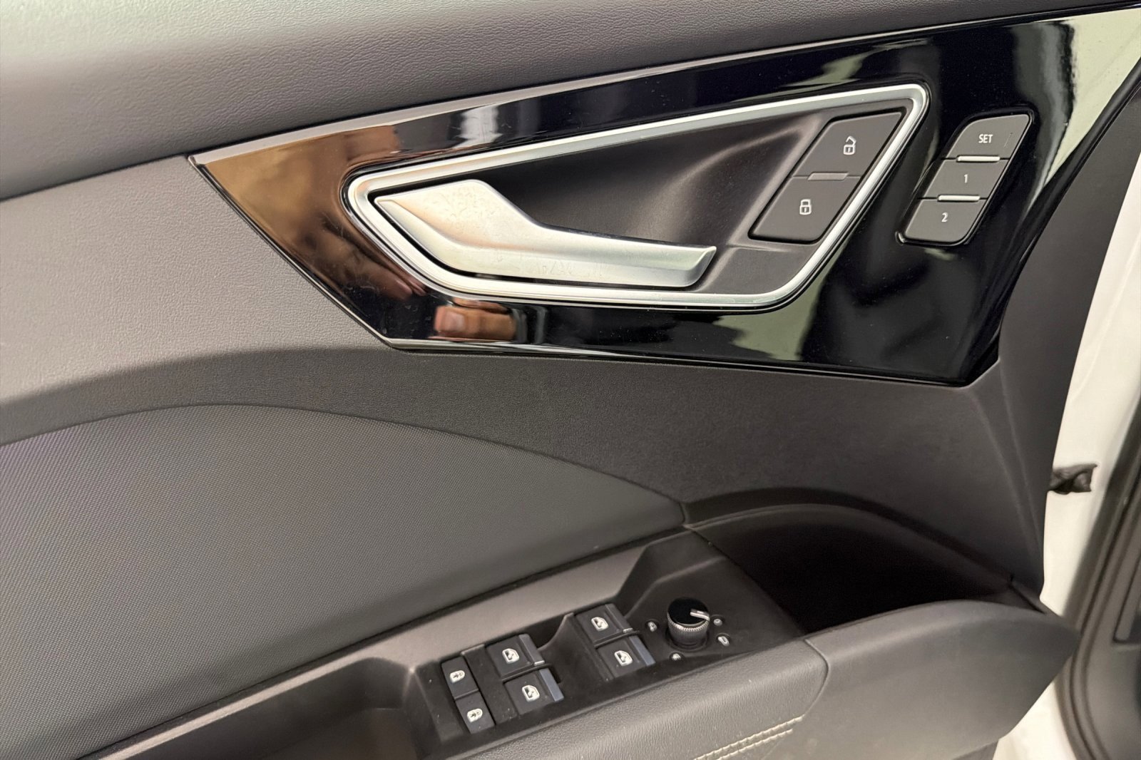 Used 2023 Audi Q4 e-tron Premium Plus w/ Premium Plus image 10