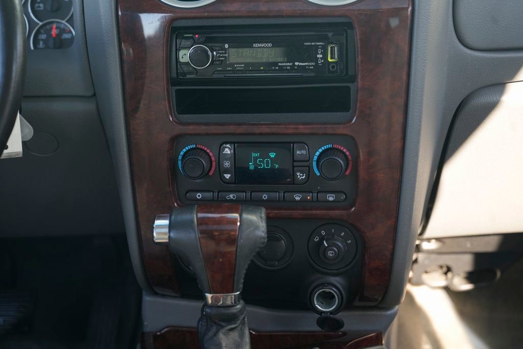 Used 2009 GMC Envoy Denali w/ Sun And 6-Disc Cd Package image 40