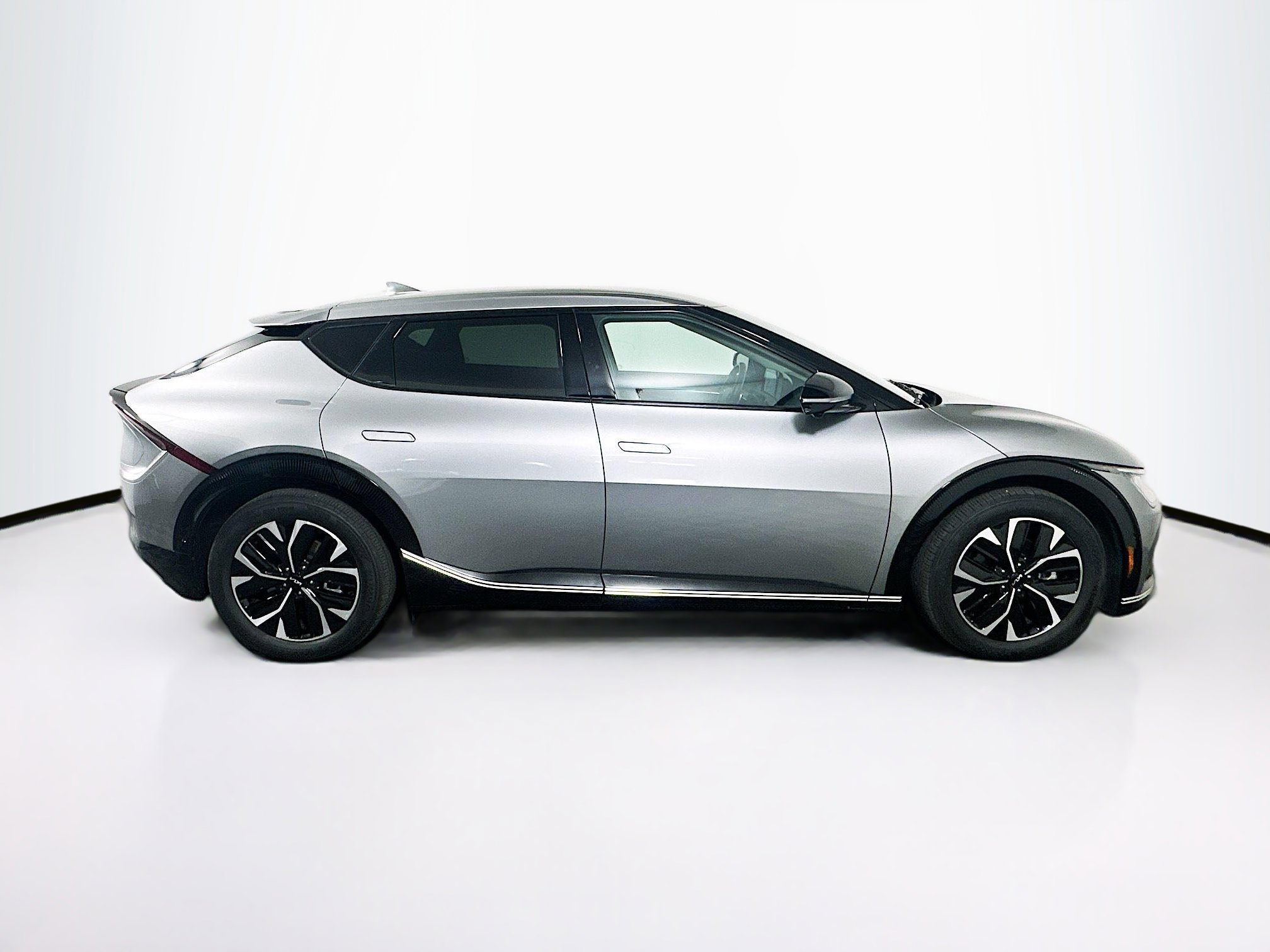 Used 2023 Kia EV6 Wind w/ Wind Technology Package image 10