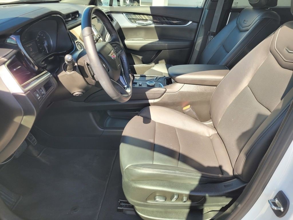 Certified 2024 Cadillac XT6 Premium Luxury FWD image 14