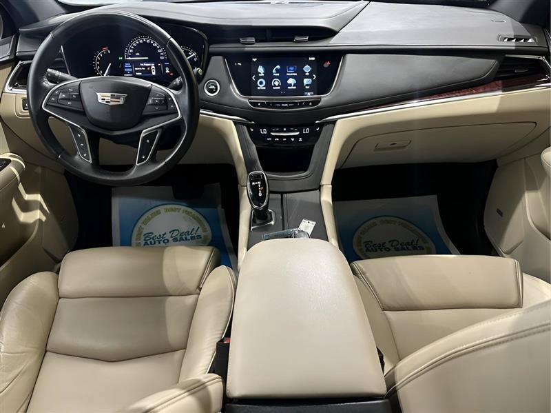 Used 2017 Cadillac XT5 Luxury w/ Driver Awareness Package AWD/4WD image 19