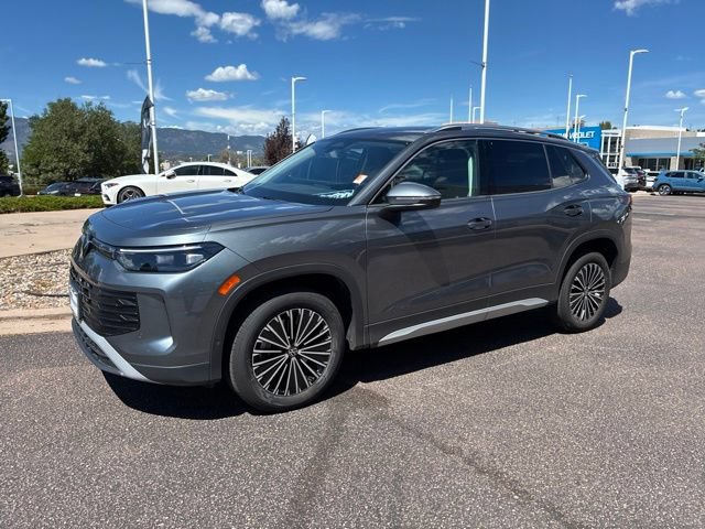 Certified 2025 Volkswagen Tiguan S AWD/4WD image 3