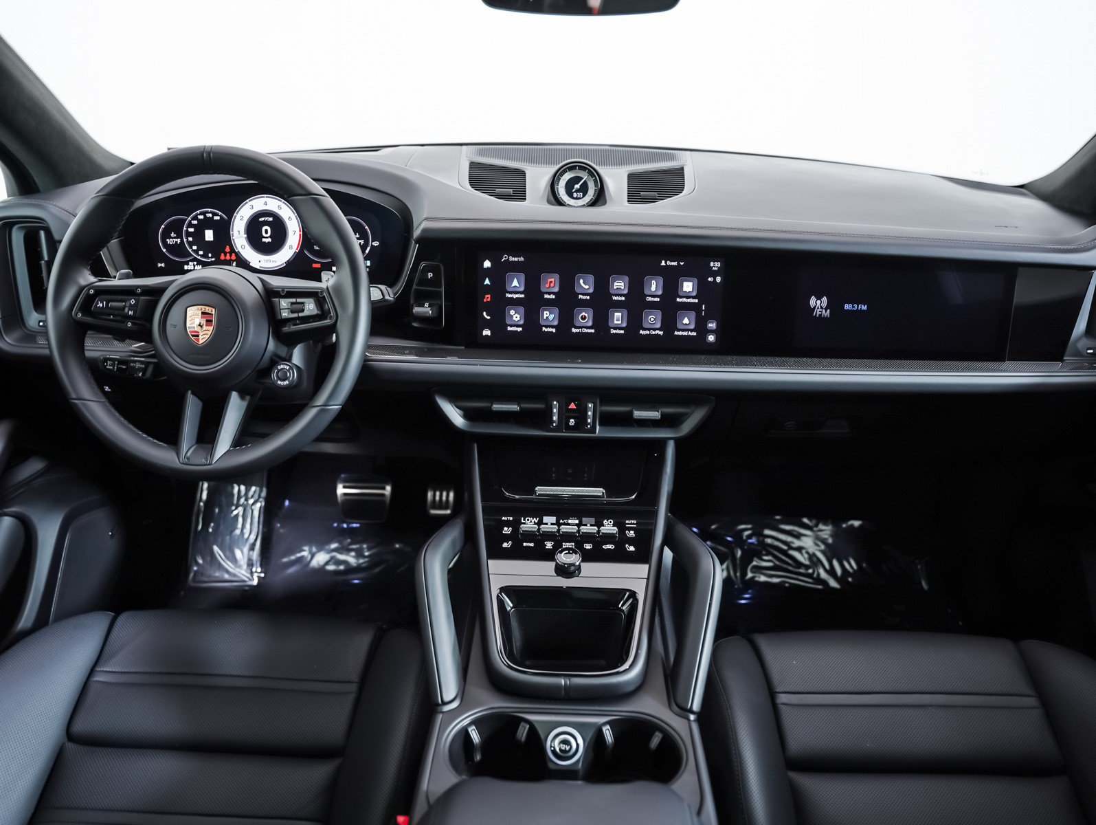 Certified 2025 Porsche Cayenne GTS AWD/4WD image 15