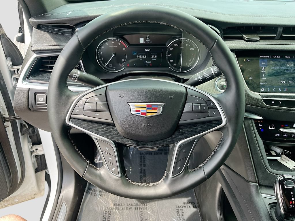 Used 2025 Cadillac XT5 Premium Luxury FWD image 11