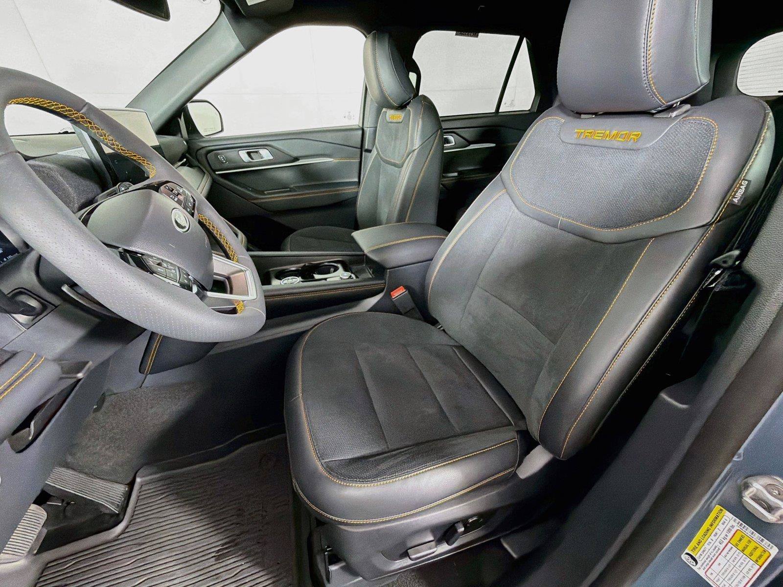 Used 2026 Ford Explorer Tremor w/ Tremor Convenience Package AWD/4WD image 2
