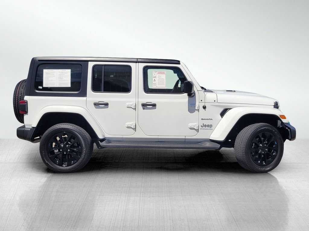 Used 2023 Jeep Wrangler Unlimited Sahara w/ Cold Weather Group AWD/4WD image 3