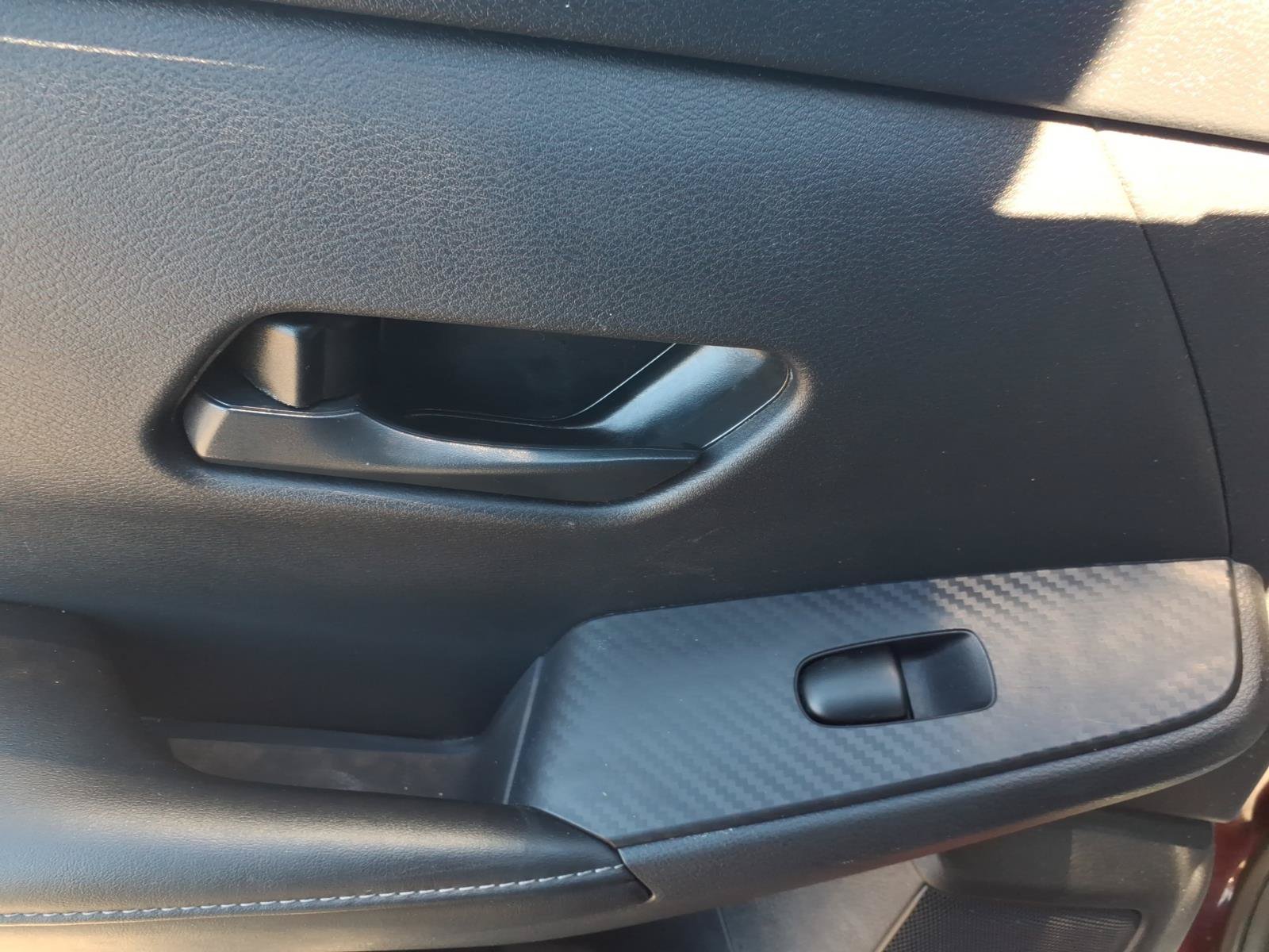 Used 2025 Nissan Sentra SV FWD image 9