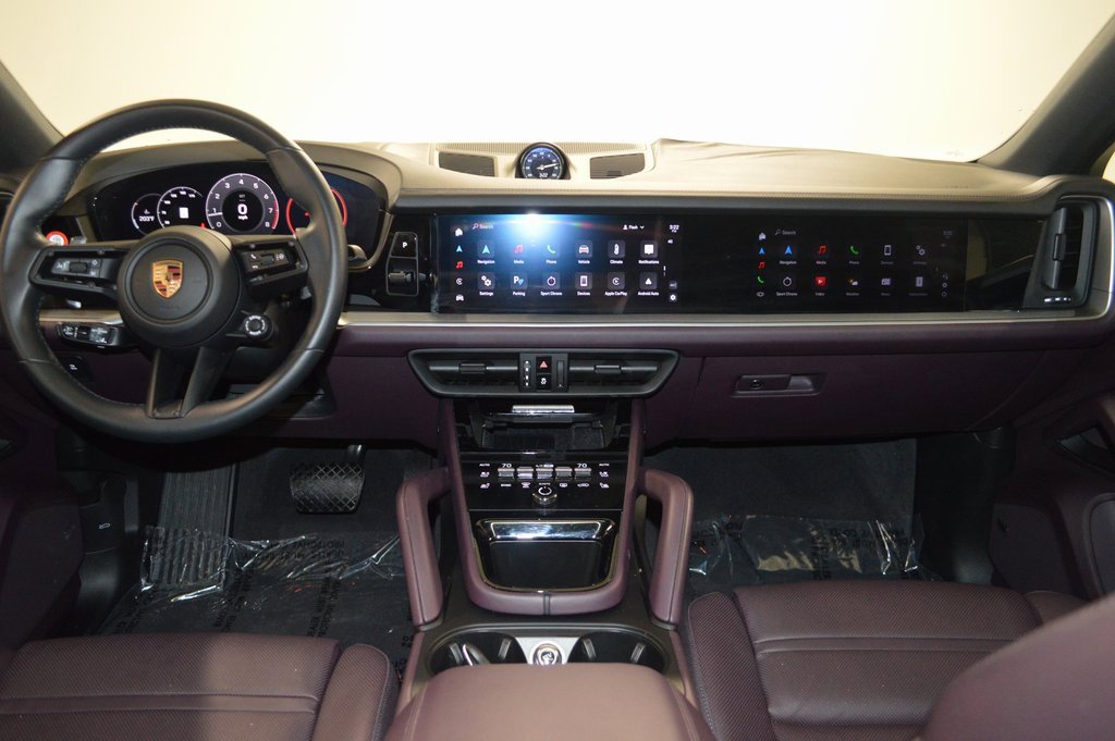 Certified 2025 Porsche Cayenne Coupe image 39