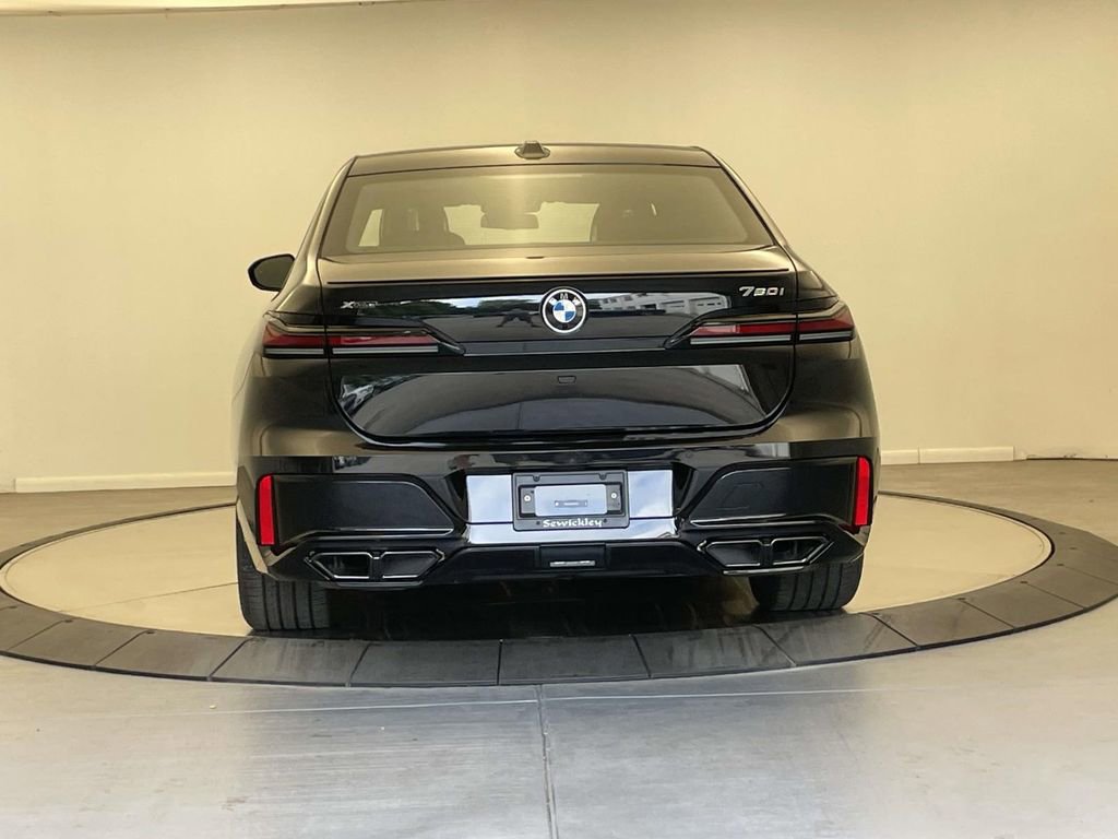 New 2025 BMW 760i xDrive AWD/4WD image 4