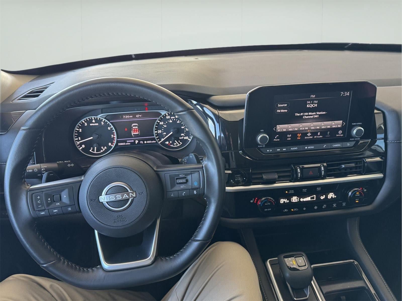 Used 2025 Nissan Pathfinder SV FWD image 14
