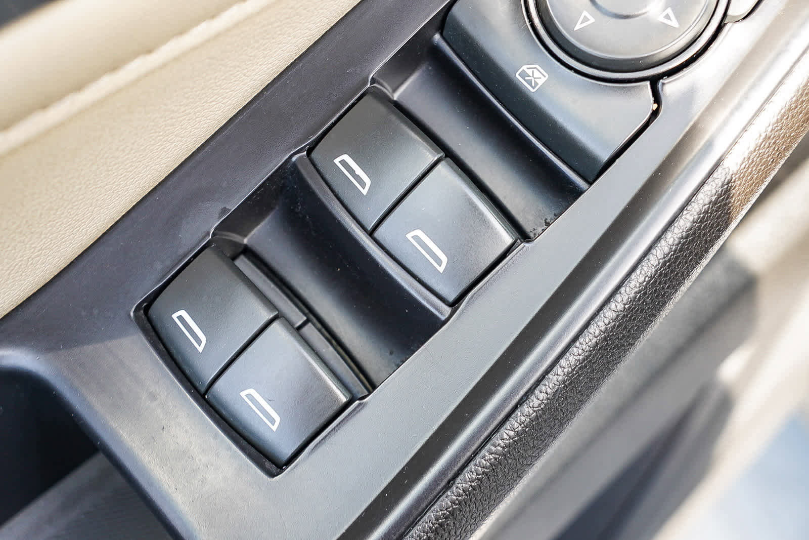 Used 2022 Chevrolet Traverse LS w/ Midnight/Sport Edition image 23