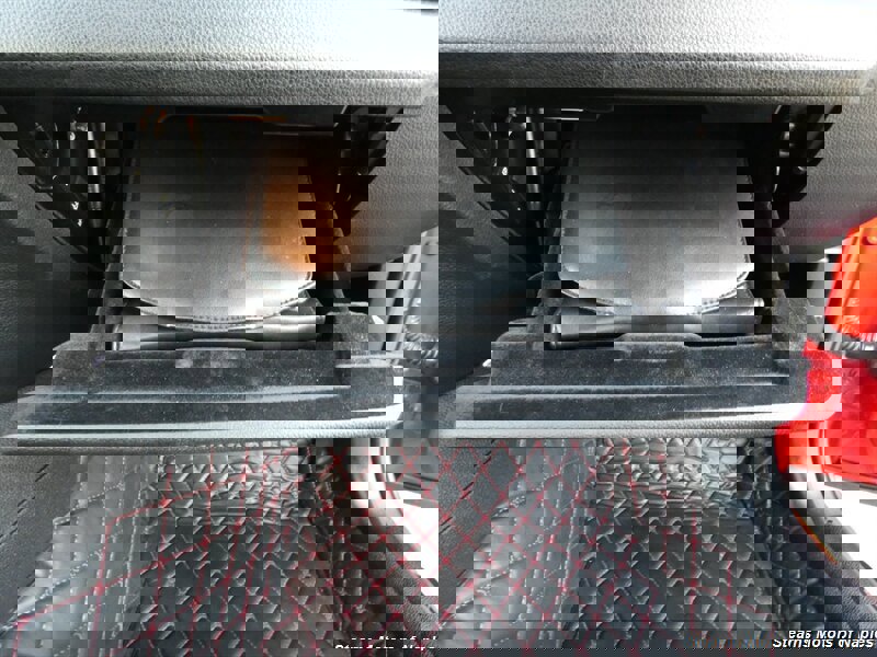 Used 2010 BMW 128i Convertible image 48