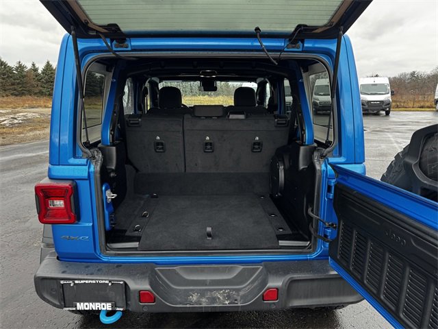Certified 2022 Jeep Wrangler Unlimited Rubicon 4xe w/ Cold Weather Group image 18