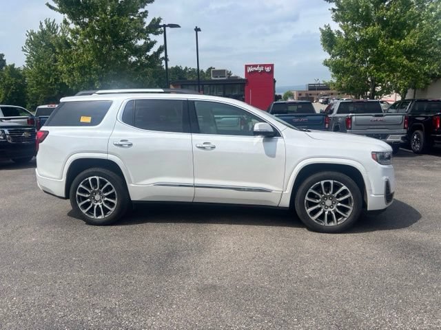 Used 2023 GMC Acadia Denali w/ Denali Ultimate Package AWD/4WD image 4