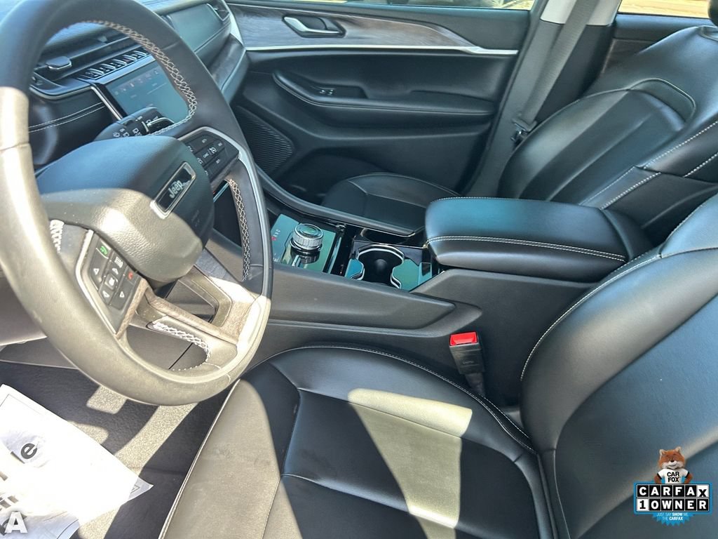 Certified 2023 Jeep Grand Cherokee Limited w/ Black Appearance Package AWD/4WD image 19