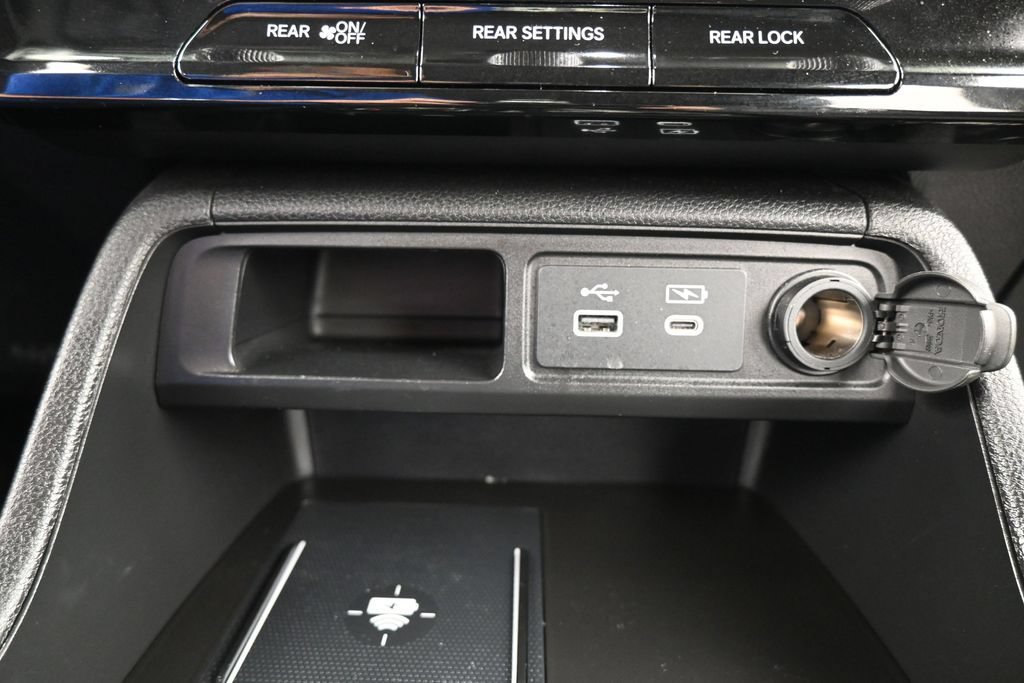 Used 2025 Honda Pilot Touring image 33