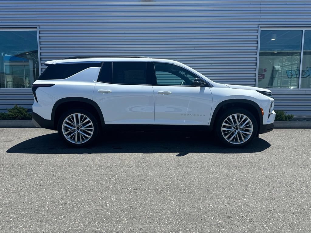 New 2026 Chevrolet Traverse LT w/ LPO, Floor Liner Package AWD/4WD image 2