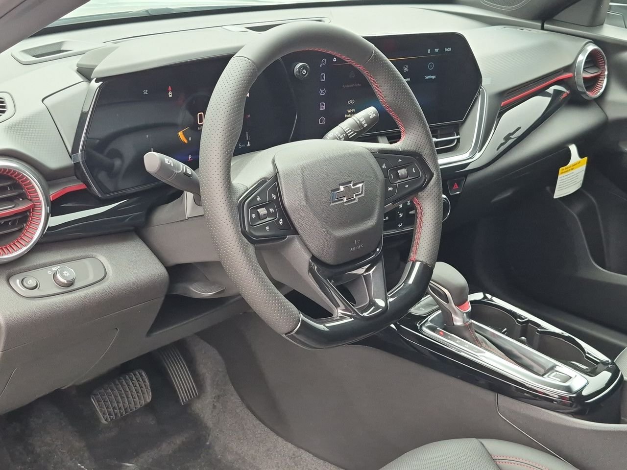 New 2026 Chevrolet Trax RS w/ Sunroof Package FWD image 10