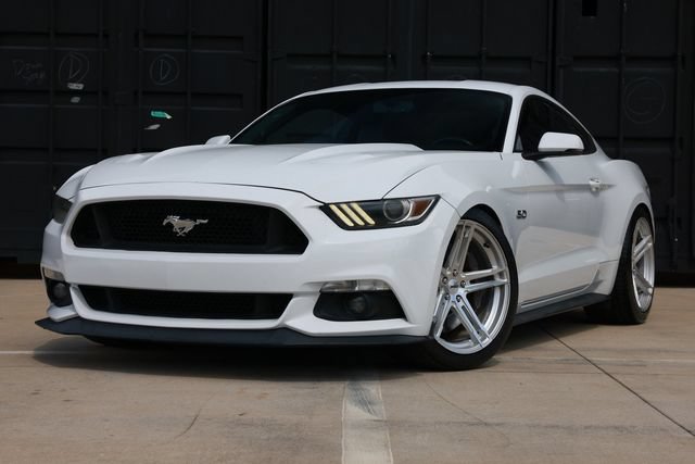 Used 2016 Ford Mustang GT Premium w/ GT Performance Package RWD image 1