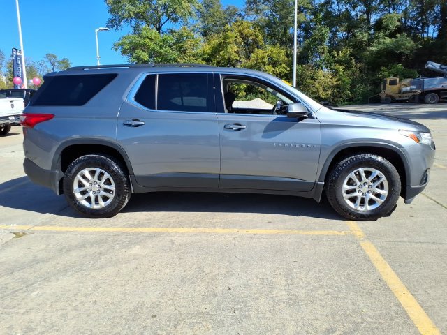 Used 2020 Chevrolet Traverse LT w/ Driver Confidence II Package AWD/4WD image 6