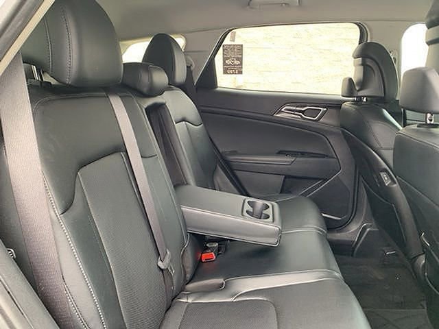 Used 2023 Kia Sportage EX image 40