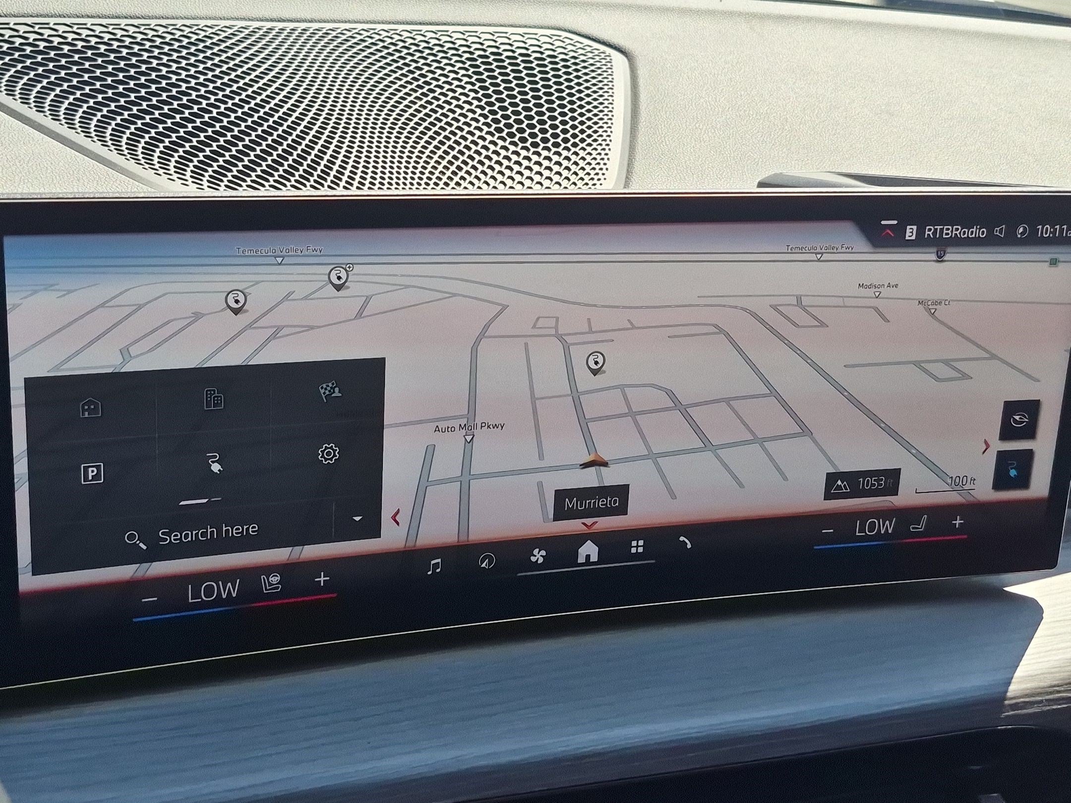 Used 2025 BMW i4 eDrive40 w/ Parking Assistance Package RWD image 24